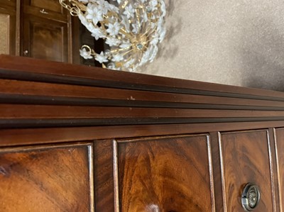Lot 1318 - A SHOTGUN CABINET IN THE FORM OF A  MAHOGANY WELLINGTON CHEST