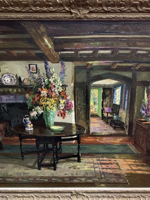 Lot 180 - COTTAGE INTERIOR, AN OIL BY HERBERT DAVIS RICHTER