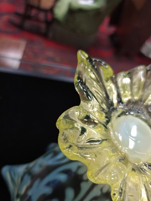 Lot 1023 - A JOHN WALSH WALSH URANIUM GLASS 'FAN' VASE