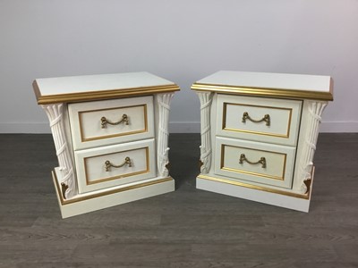 Lot 77 - AN ARMOBIL ROSSETTO ITALIAN DRESSING TABLE