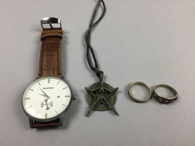 Lot 472 - A GENT'S CARSIDUN WRIST WATCH, WEDDING BAND, RING AND PENDANT
