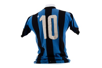 Lot 1497 - AN IMPORTANT INTERNAZIONALE (INTER MILAN) SHIRT, 1966/67