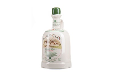 Lot 137 - LAGAVULIN 15 YEAR OLD WHITE HORSE DECANTER 75CL