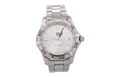 Lot 866 - TAG HEUER
