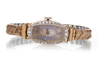 Lot 854 - ART DECO DIAMOND SET WRIST WATCH