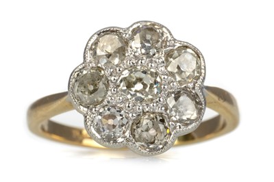 Lot 457 - DIAMOND DAISY CLUSTER RING