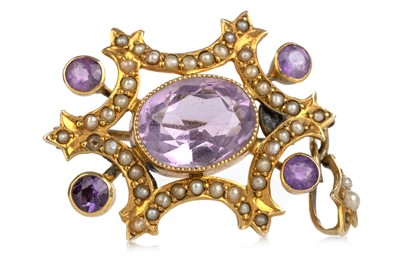 Lot 469 - AMETHYST AND SEED PEARL PENDANT