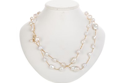 Lot 423 - BAROQUE PEARL NECKLACE