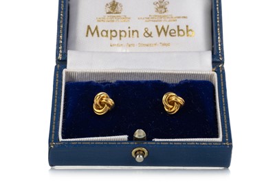Lot 517 - PAIR OF EIGHTEEN CARAT GOLD KNOT EARRINGS.