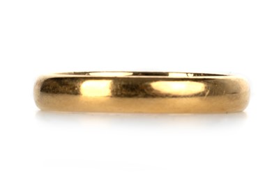 Lot 530 - WEDDING BAND