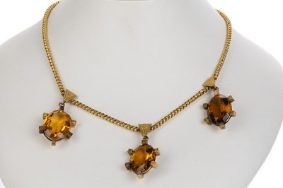 Lot 561 - VICTORIAN NECKLET