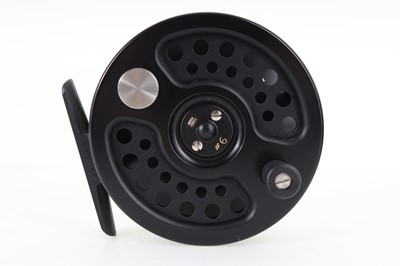 Lot 43 - HARDY OF ALNWICK 'SOVEREIGN 2000' FLY FISHING REEL