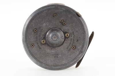 Lot 107 - VINTAGE HARDY OF ALNWICK 'THE ST. GEORGE' FLY FISHING REEL