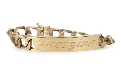 Lot 552 - GOLD ID BRACELET
