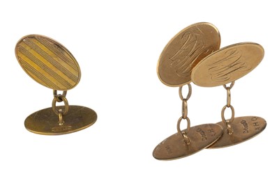 Lot 570 - PAIR OF GOLD OVAL CUFFLINKS