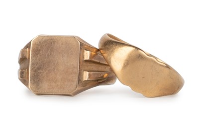 Lot 591 - TWO SIGNET RINGS