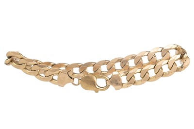 Lot 611 - GOLD CURB LINK BRACELET