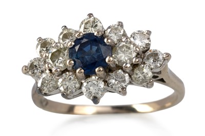 Lot 623 - SAPPHIRE AND DIAMOND CLUSTER RING