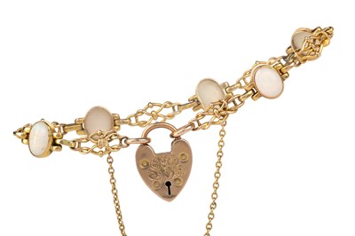 Lot 626 - OPAL BRACELET