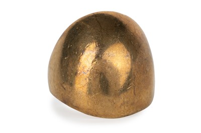 Lot 630 - GOLD BOMBE RING
