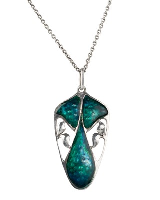 Lot 677 - ART NOUVEAU STYLE SILVER AND ENAMELLED PENDANT