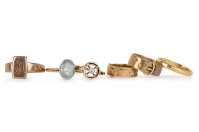 Lot 682 - GROUP OF GOLD RINGS