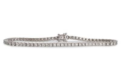 Lot 683 - DIAMOND TENNIS BRACELET