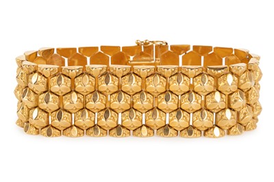 Lot 712 - ITALIAN GOLD BRACELET