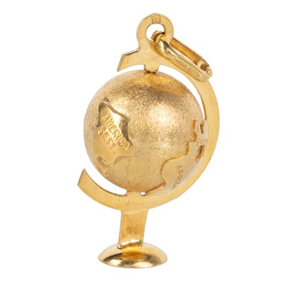 Lot 717 - GROUP OF GOLD CHARMS