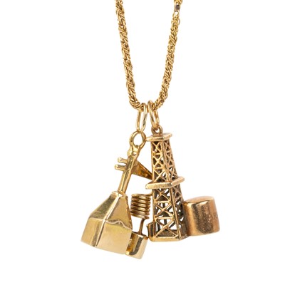 Lot 726 - GOLD CHAIN AND TWO PENDANTS