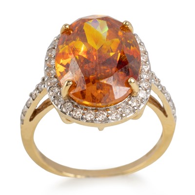 Lot 696 - ORANGE GEM SET COCKTAIL RING