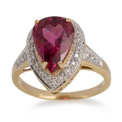 Lot 699 - PINK GEM SET RING