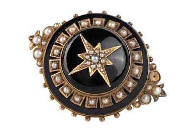 Lot 729 - VICTORIAN MOURNING BROOCH