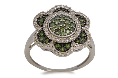 Lot 756 - DIAMOND DRESS RING