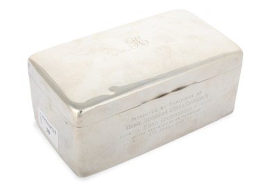 Lot 10 - EDWARD VII SILVER CIGARETTE CASKET
