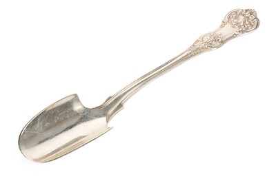 Lot 24 - EDWARD VII KINGS PATTERN CHEESE SCOOP