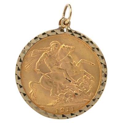 Lot 49 - GEORGE V GOLD SOVEREIGN PENDANT