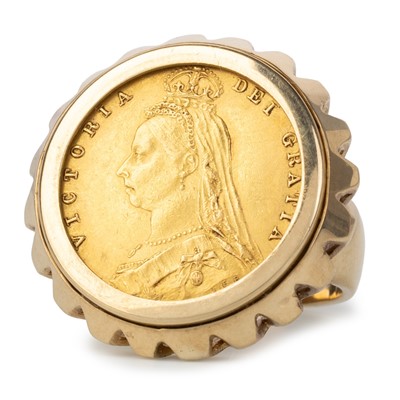 Lot 52 - VICTORIA GOLD HALF SOVEREIGN COIN RING