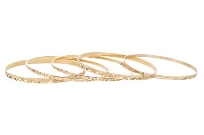 Lot 406 - GROUP OF FIVE GOLD BANGLES