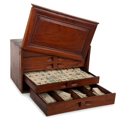 Lot 782 - CHINESE MAHJONG SET