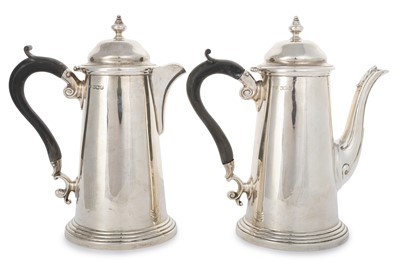Lot 33 - GEORGE VI SILVER COFFEE POT AND WATER JUG