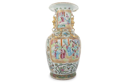 Lot 789 - CHINESE CANTON FAMILLE ROSE VASE