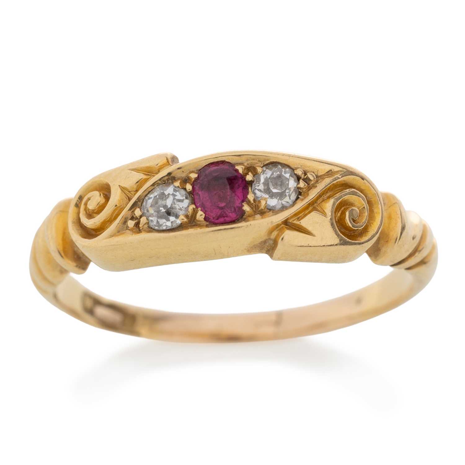 Lot 415 - GOLD DRESS RING