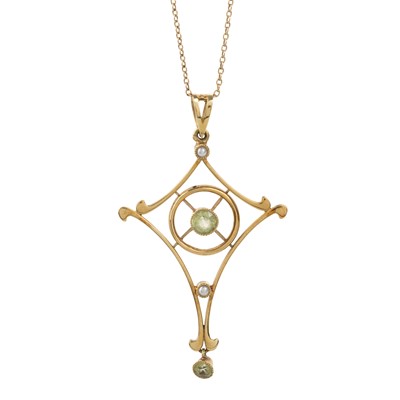Lot 419 - GOLD HOLBEIN STYLE PENDANT