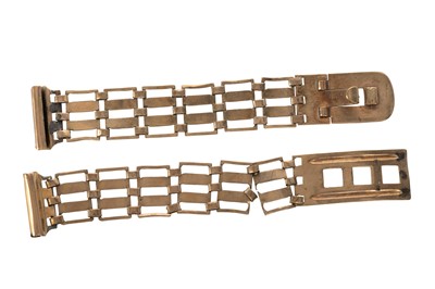 Lot 426 - GENTLEMAN'S WATCH BRACELET