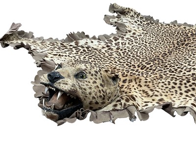 Lot 1226 - VINTAGE LEOPARD SKIN RUG WITH HEAD
