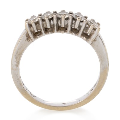 Lot 440 - DIAMOND FIVE STONE RING