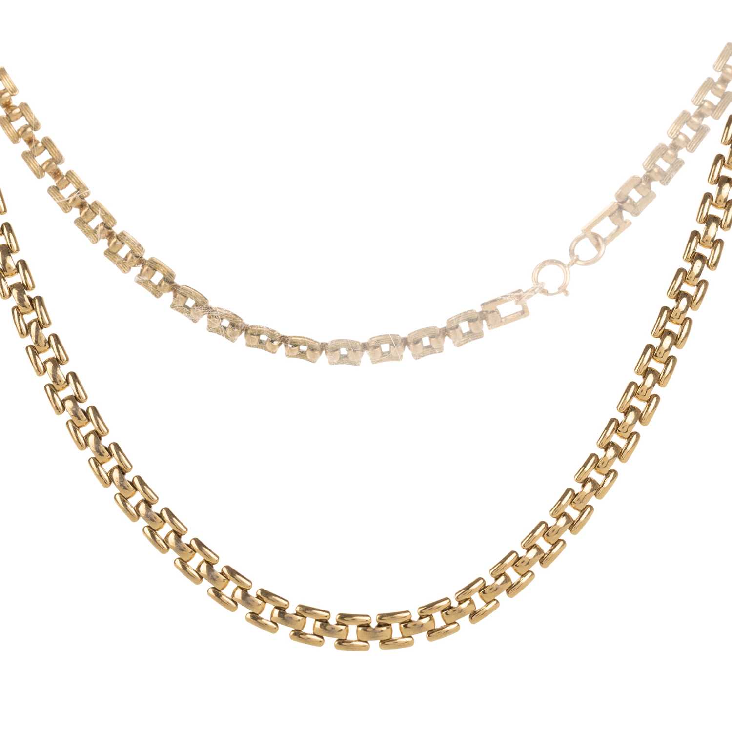 Lot 446 - YELLOW GOLD BOX CHAIN NECKLACE