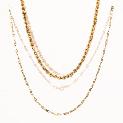 Lot 447 - ROSE GOLD FLATTENED LINK BRACELET