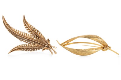 Lot 448 - TWO GOLD BROOCHES